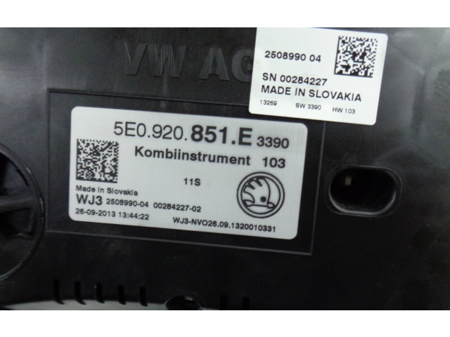 Přístrojová deska  Skoda Octavia Mk3 (5E) 2014 5E0920851E, 5E0920851E  