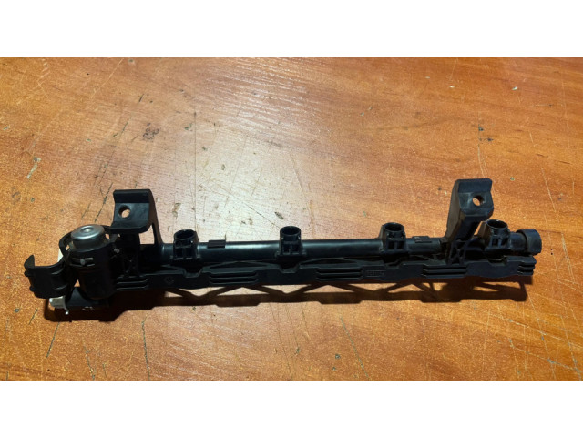 Vstřikovací lišta 8A6G9H487AB   Ford Focus  pro naftový motor 1.6  
