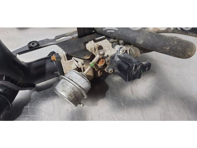 Vstřikovací lišta 70220704   Land Rover Range Rover Sport L494     