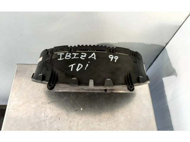 Панель приборов W06K0920801F   Seat Ibiza II (6k)       