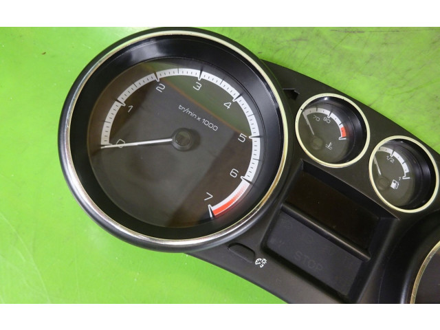 Přístrojová deska  Peugeot 308 2011 9674994880  