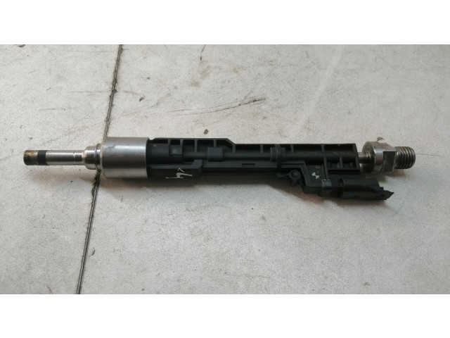 Vstřikovač 13647599876, 10213541   BMW M5  pro benzínový motor 4.4  