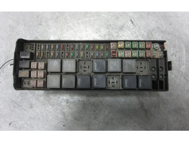 Блок предохранителей YMB507280A   Land Rover Range Rover Sport L320    