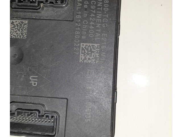 Блок комфорта 38800TGGE210M1   Honda Civic X   