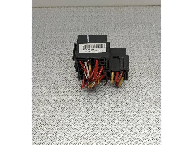 Блок предохранителей 243517538R   Renault Clio IV    