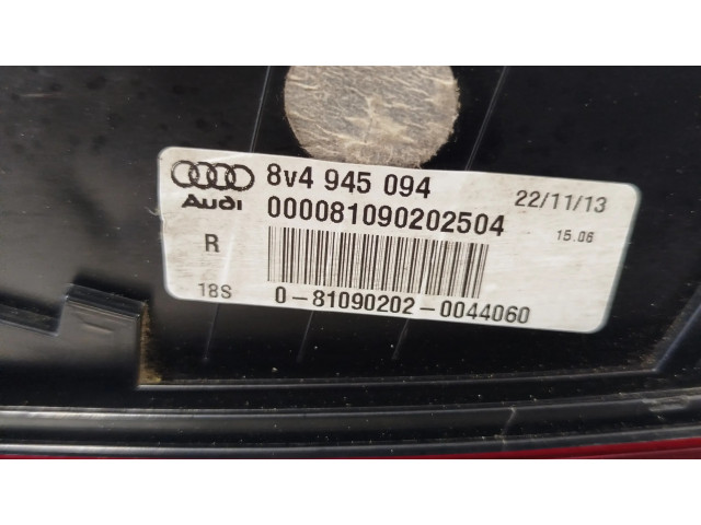 Задний фонарь правый 8V4945094    Audi A3 S3 8V   2013-2019 года