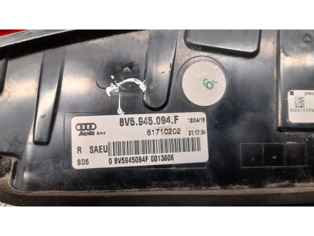 Задний фонарь правый сзади 8V5945094F    Audi A3 S3 8V   2013-2019 года