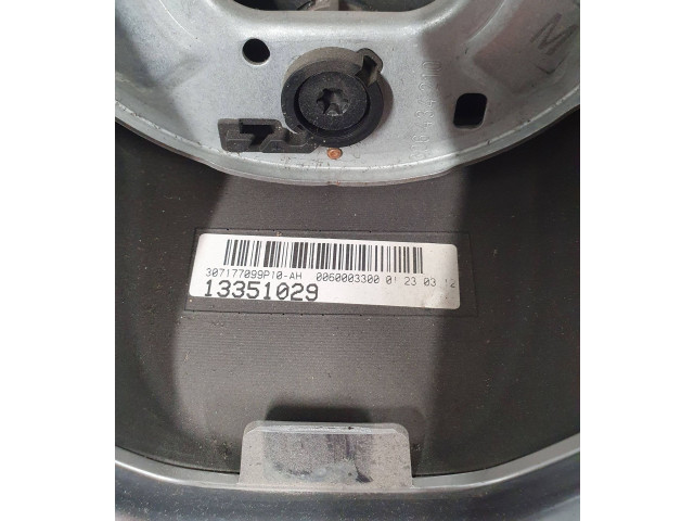Руль Opel Zafira C  2011 - 2019 года 13351029      