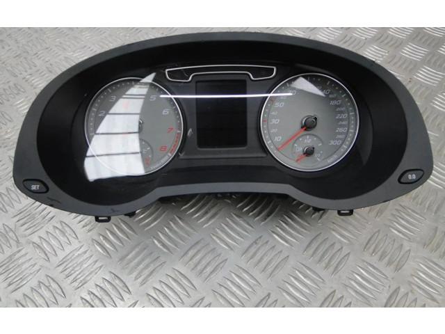 Přístrojová deska  Audi RS Q3 2023 8U0920940F, 8U0920940F  