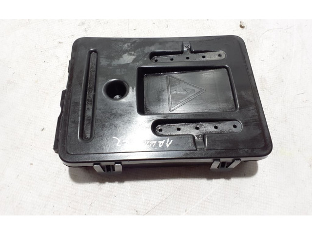 Блок предохранителей  243806085R   Renault Arkana    