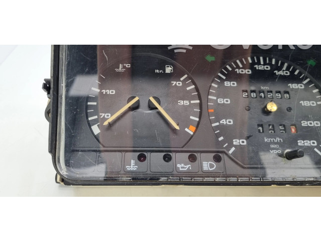 Přístrojová deska  Volkswagen PASSAT B3 1988 357919033GR, 357919059AD  