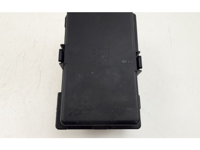   Pojistková skříňka 68478064AA, P68478064AA   Chrysler Pacifica 2019