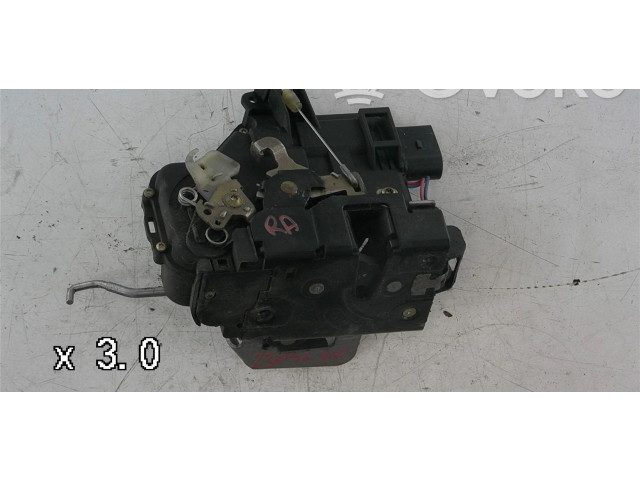 Vstřikovací lišta 4B1837015B, 401837015   Audi A6 S6 C5 4B    BDV 