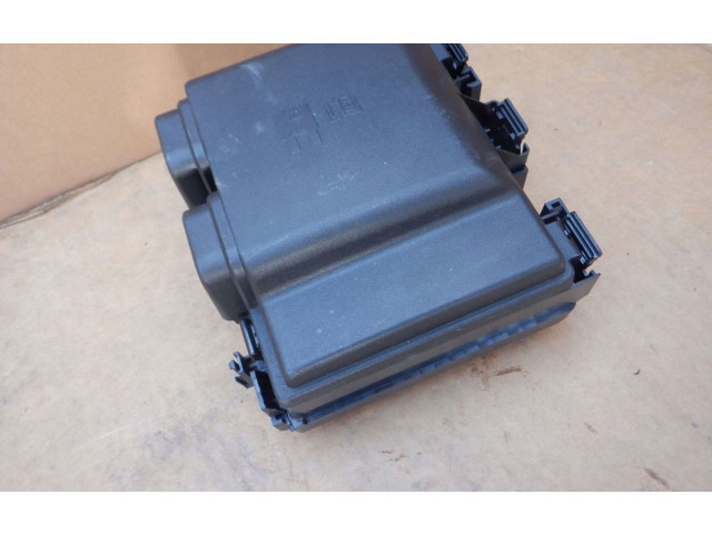 Блок предохранителей  LX6T14D068NAC   Ford Escape IV    