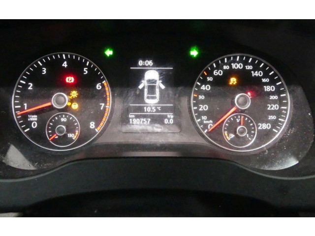 Přístrojová deska  Volkswagen Jetta VI 2013 5C6920872, IMPRK1313686  