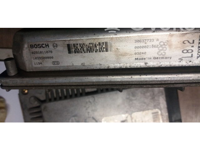 Řídící jednotka 30637733, 0281011078   Volvo S60 2002