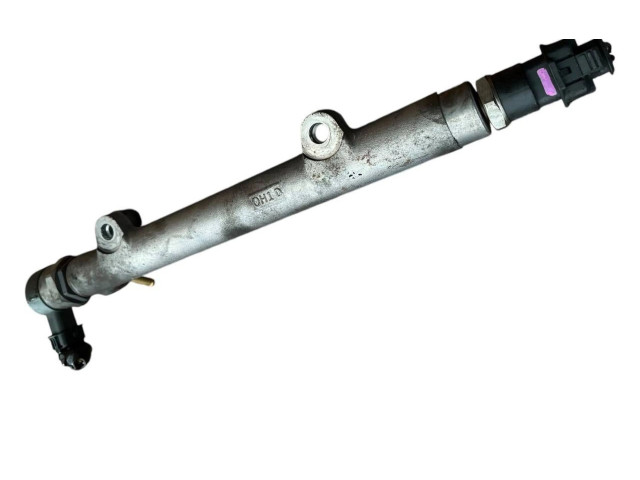 Vstřikovací lišta 2381033021   Toyota Auris 150     