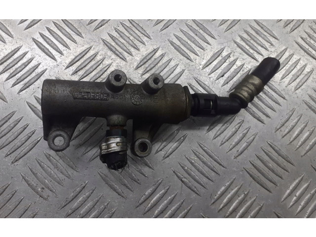 Vstřikovací lišta 55203803   Opel Vectra C     