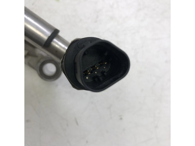 Vstřikovací lišta PE2713150, 261545155   Mazda CX-5 II  pro benzínový motor 2.0  