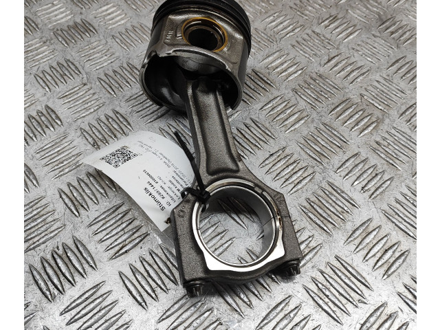  Поршень B47 D20 A 8519401, 8473777  BMW 4 F32 F33  