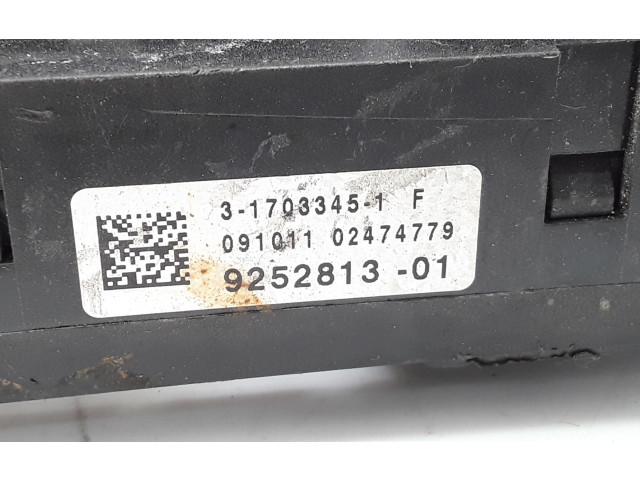   Pojistková skříňka 9252813, 1703345   BMW 5 F10 F11 2012