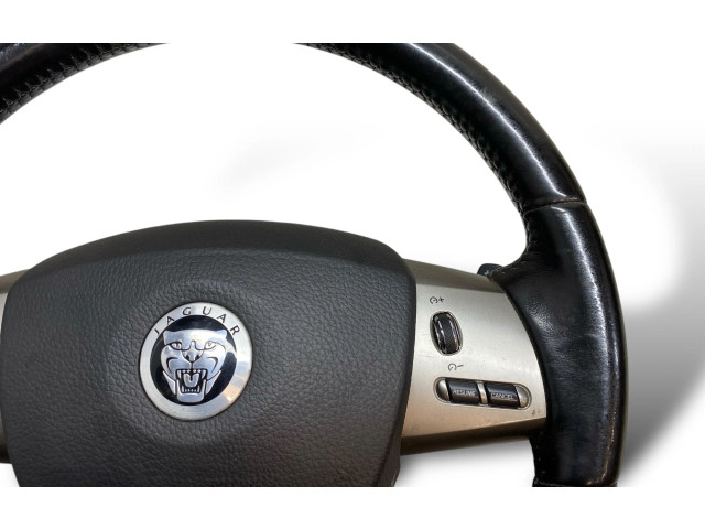 Volant Jaguar XF 2008   