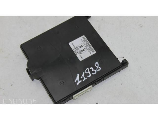 Блок управления 8922102480   Toyota Auris E180