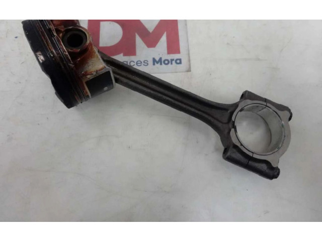 Píst 100435728K   Peugeot 208     
