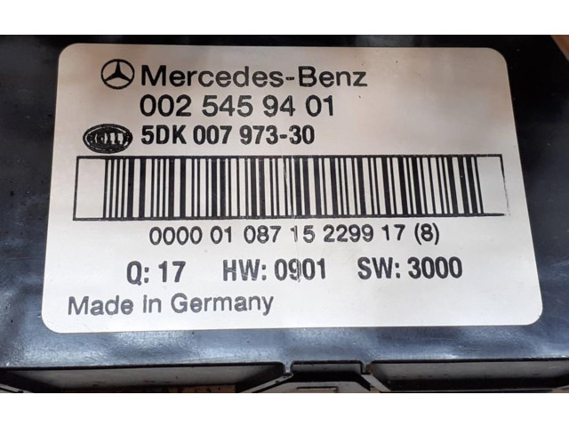   Pojistková skříňka 0025459401   Mercedes-Benz C W203 2002