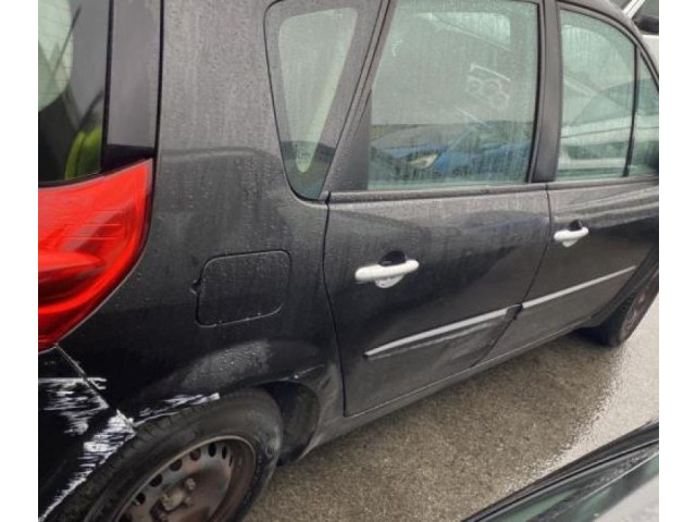 Спидометр (приборный щиток)    8200787774   Renault Scenic II -  Grand scenic II