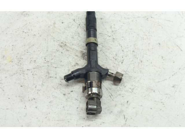 Форсунка 23670-27030    Toyota RAV 4 (XA20)   