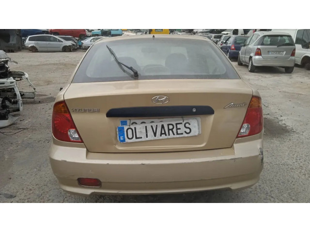 Přední světlo  921012553118   Hyundai Accent 2003