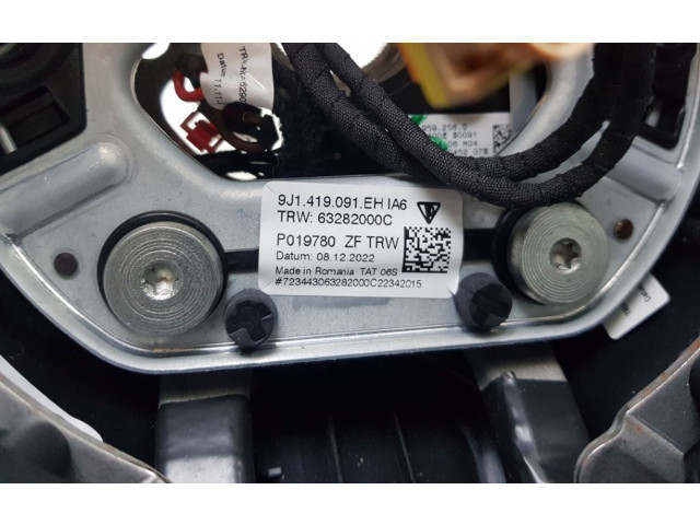 Volant Porsche Taycan 9J1 2023   