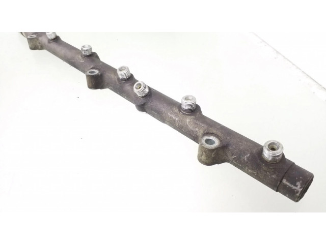 Vstřikovací lišta 0445216002, 0281002405   BMW 5 E39  pro naftový motor 2.5  