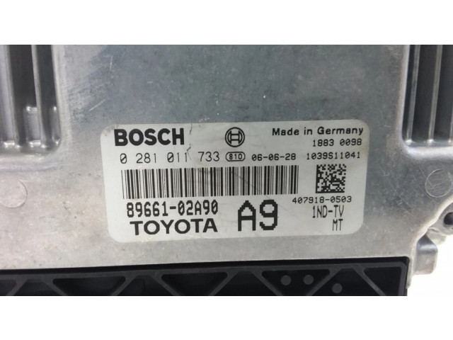 Řídící jednotka 0281011733, 8966102A90   Toyota Corolla E120 E130 2005