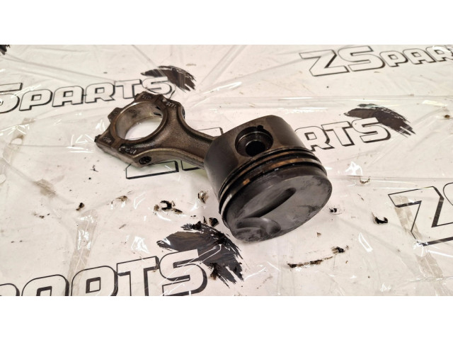 Píst    BMW 5 E39  pro naftový motor 2.5  