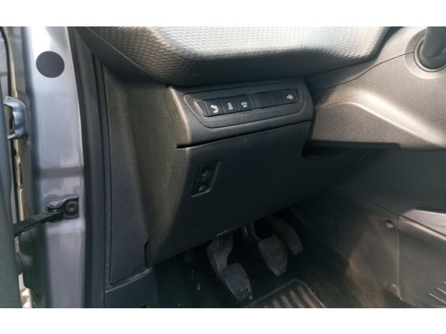   Pojistková skříňka    Peugeot 2008  2013
