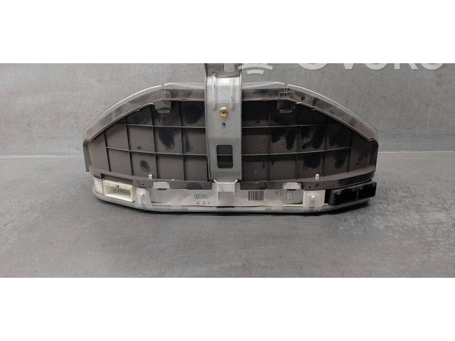 Přístrojová deska  Mazda 323 2000 BJ3A55430  