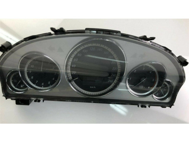Přístrojová deska  Mercedes-Benz E W212 2010 A2129000001, P 2881  