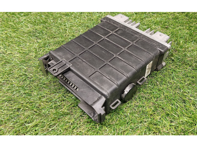 Блок управления двигателем ECU 443907311C, 0261200273   Audi 80 90 S2 B4