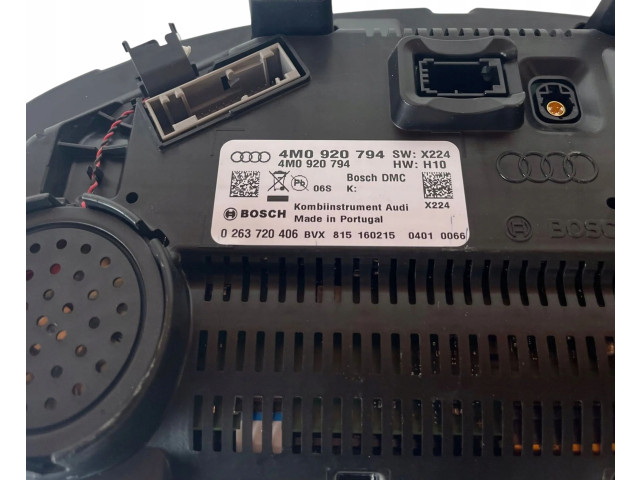 Přístrojová deska  Audi Q7 4M 2015 4M0920794  
