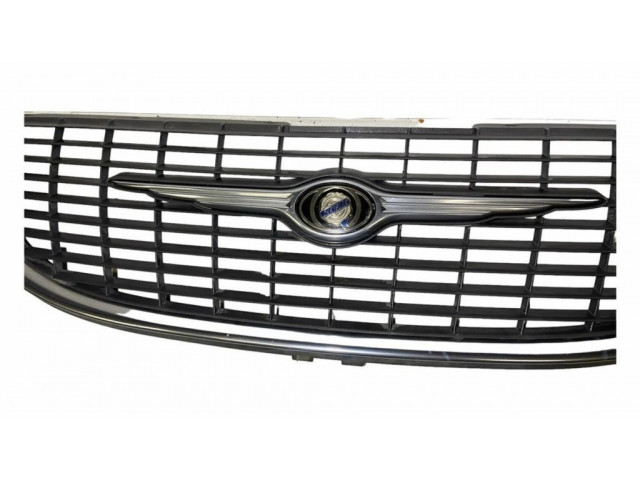 Передняя решётка Chrysler Voyager 2001-2004 года 4857522AA      