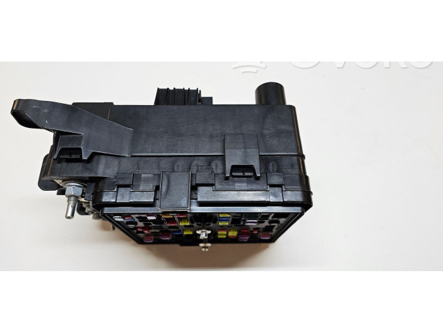   Pojistková skříňka 68347002AE   Jeep Grand Cherokee WL 2021
