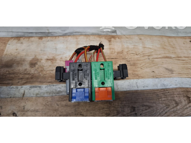 Блок предохранителей 4F1937503A, 4F1937503   Audi Q5 SQ5    