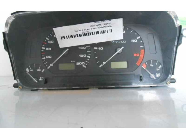 Přístrojová deska  Volkswagen Polo II 86C 2F 1994 6N0919860E, 1739  