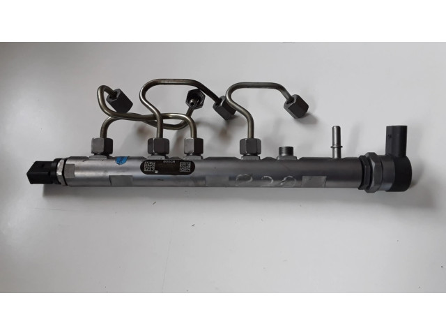 Vstřikovací lišta 7800601   BMW 2 F46  pro benzínový motor 1.5 B38 A15 A 
