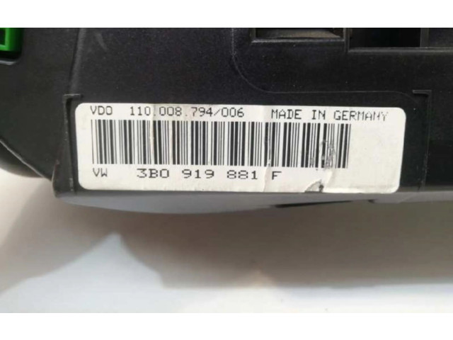 Přístrojová deska  Volkswagen PASSAT  3B09198815  