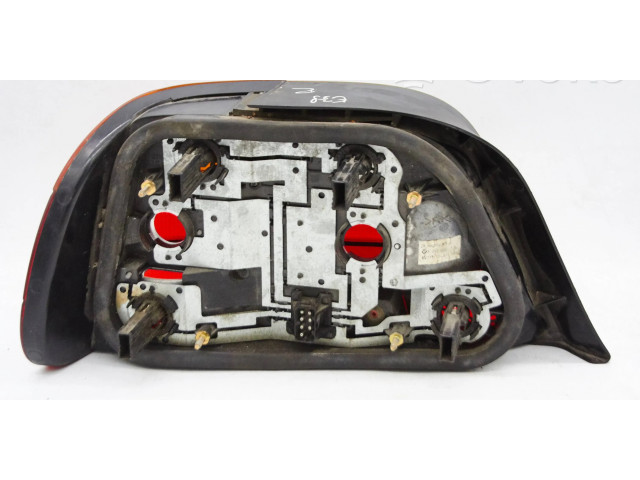 Задний фонарь  8352026, 211046r    BMW 7 E38   1993-2001 года