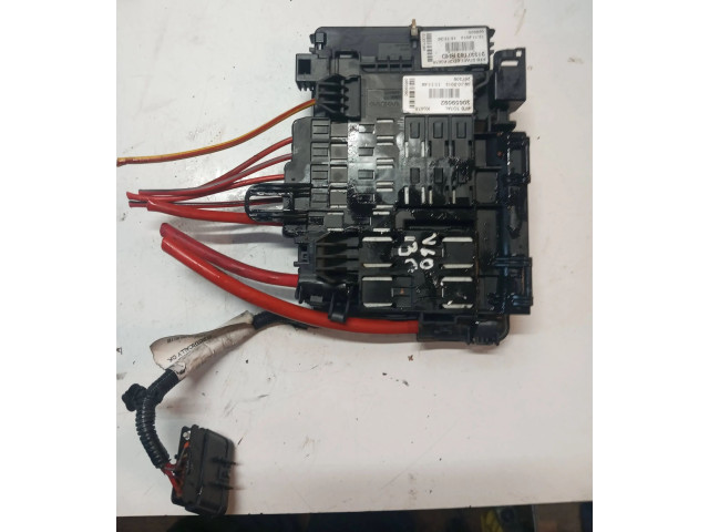   Pojistková skříňka 30659092, 267308   Volvo V70 2016