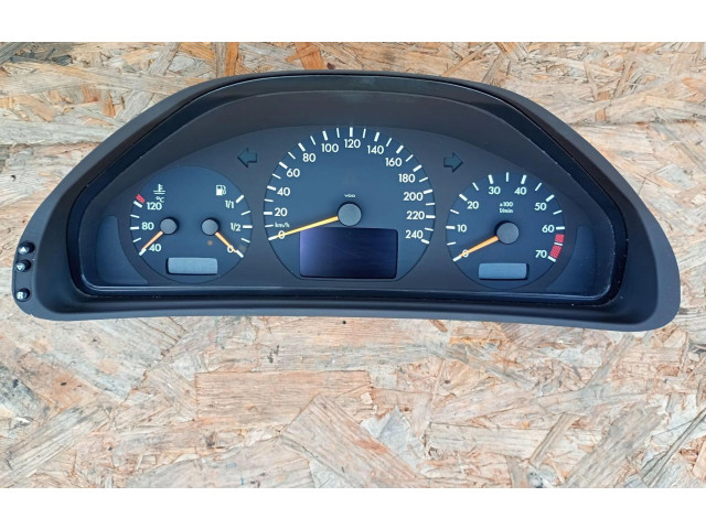 Přístrojová deska  Mercedes-Benz CLK A208 C208 2000 A2085403511  